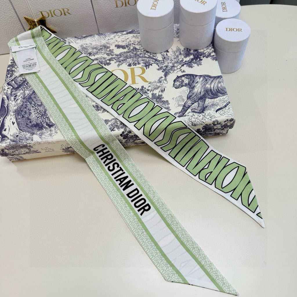 CD Twilly Mini Scarf 105cm Green Mulberry Silk 957051