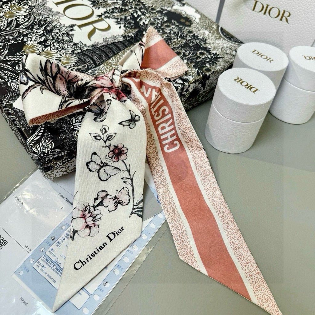 CD Twilly Mini Scarf 105 Ivory Pink Silk Twill 153193