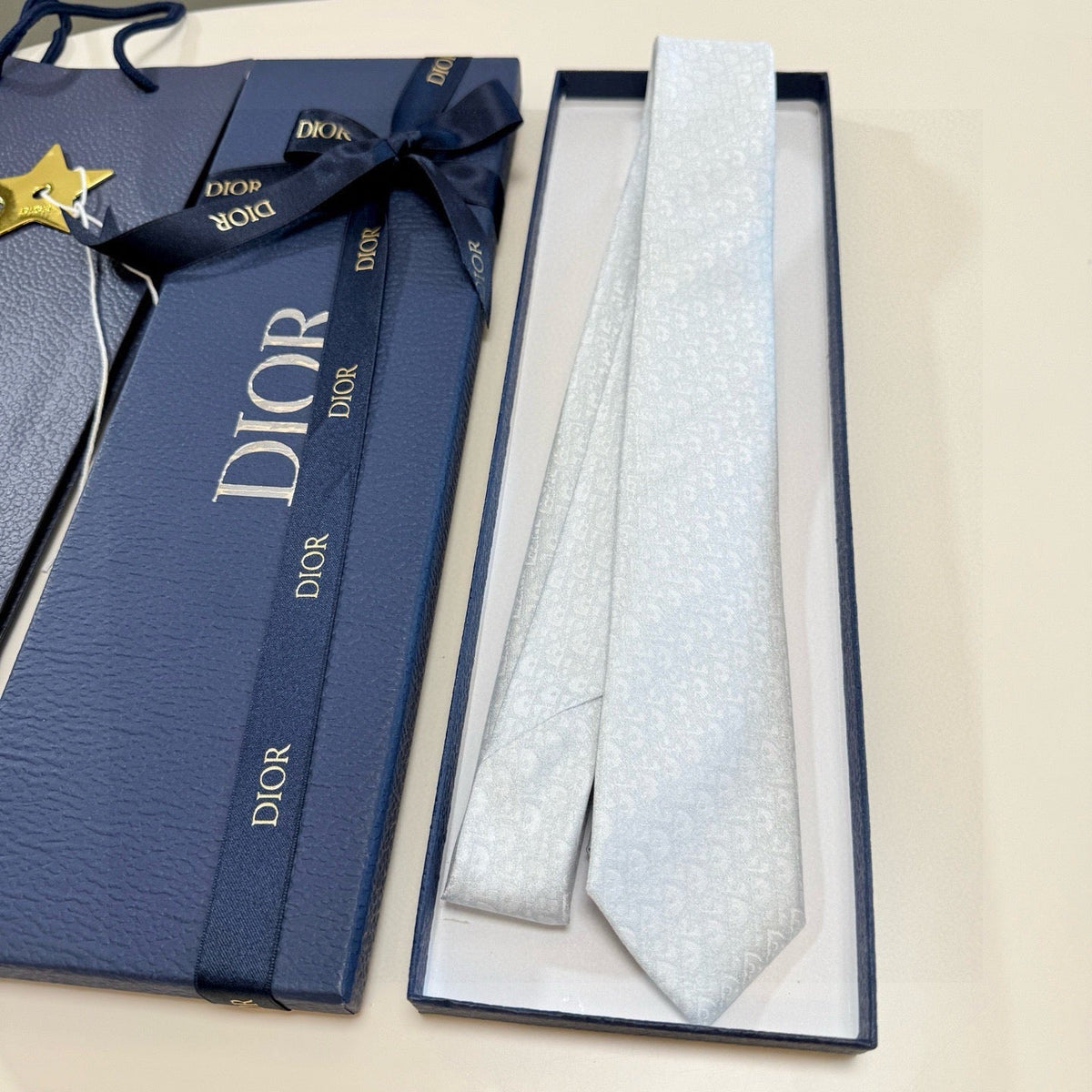 CD Tie White Silk 330075