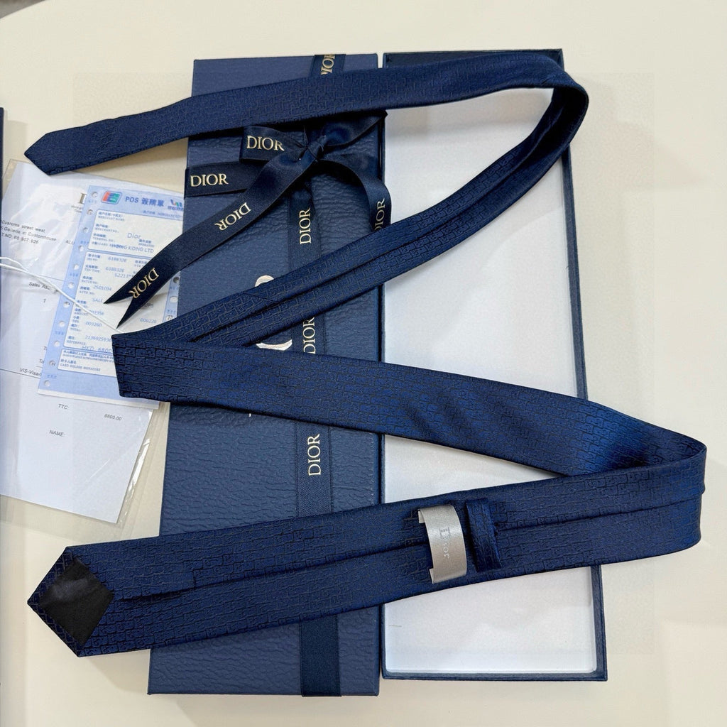 CD Tie Dark Blue Silk 330079