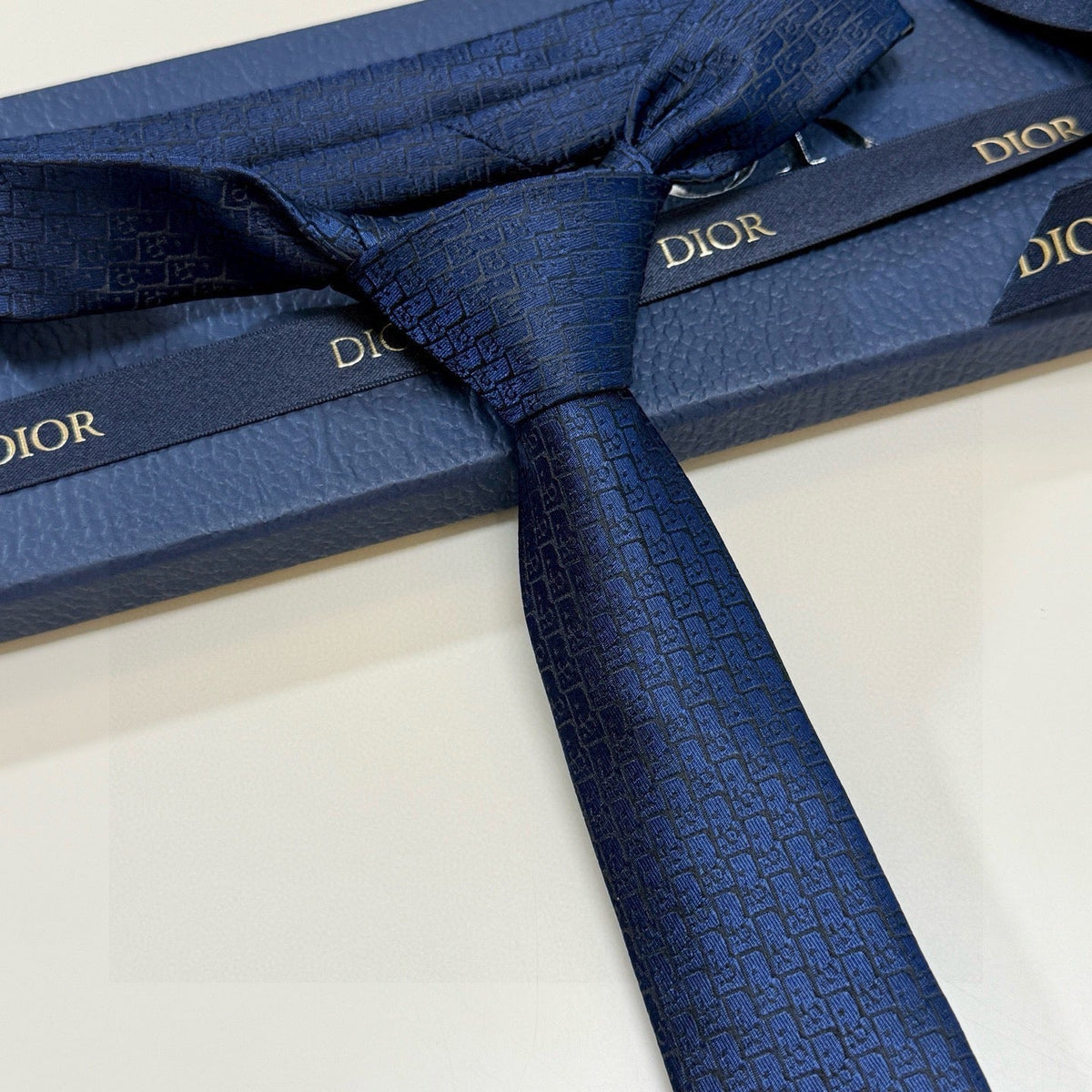 CD Tie Dark Blue Silk 330079