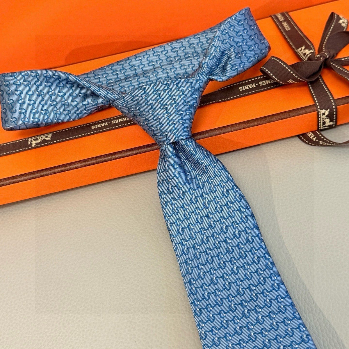 HM Mors a Olives Tie Light Blue Twill Silk 212096