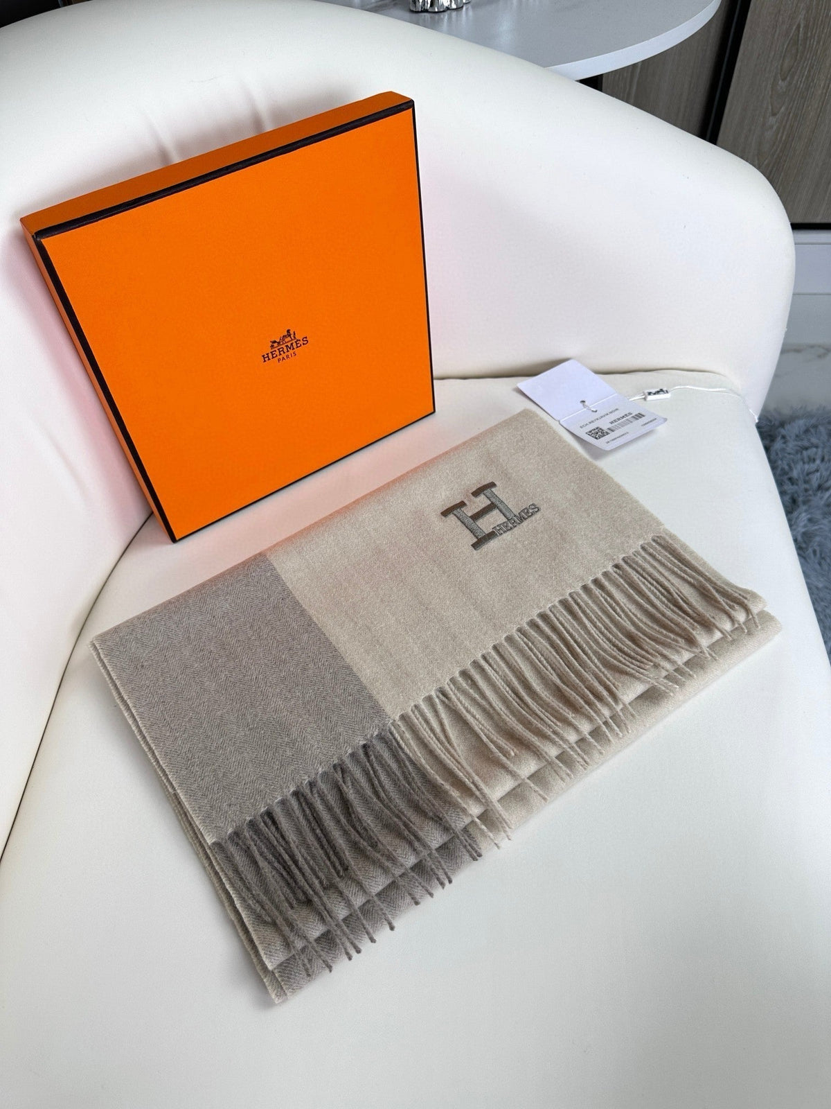 HM 26s Long Scarf 190 In Cashmere 309794