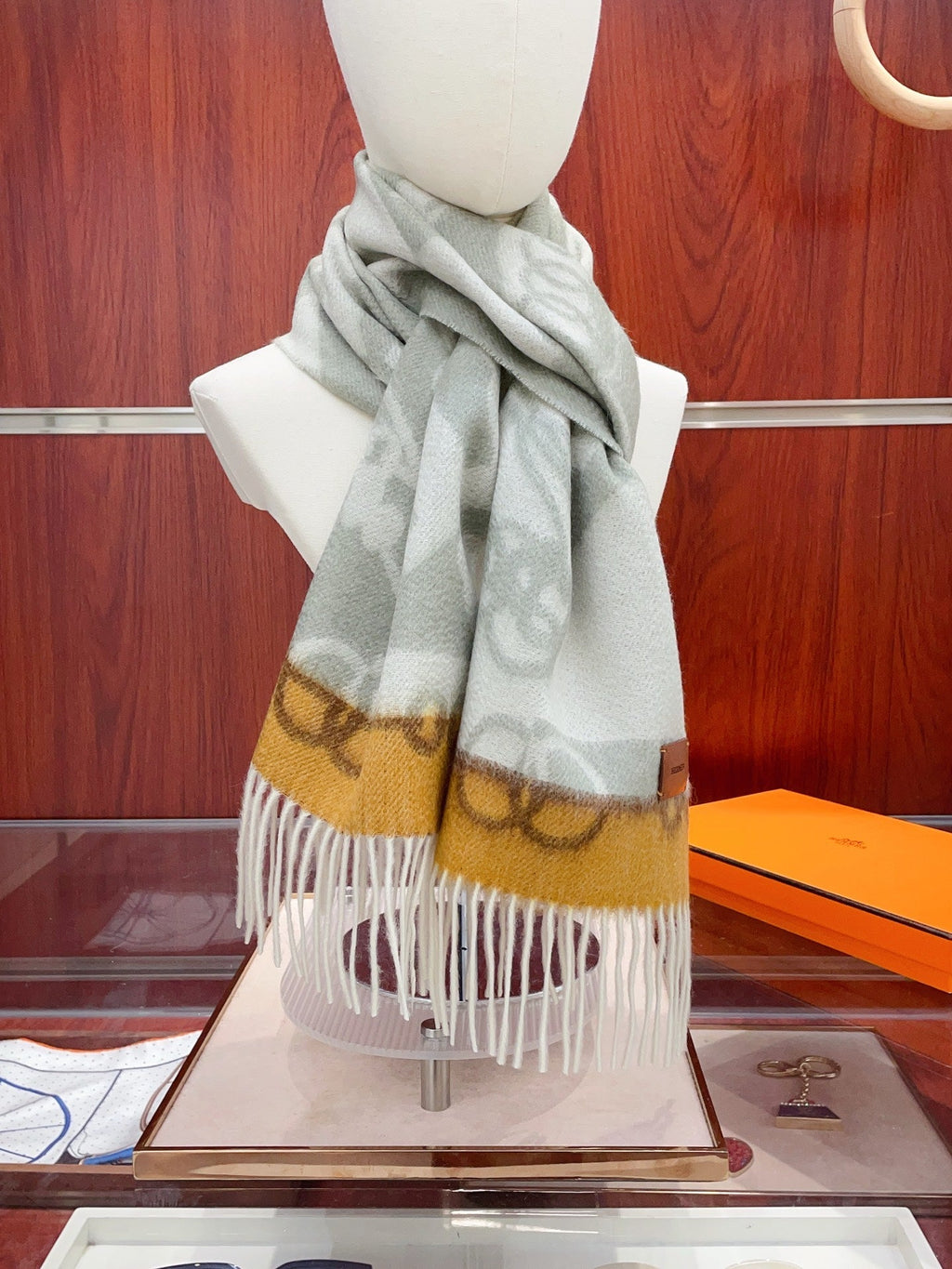 HM Casaque Mors Long Scarf Grey White Brown Cashmere 139454