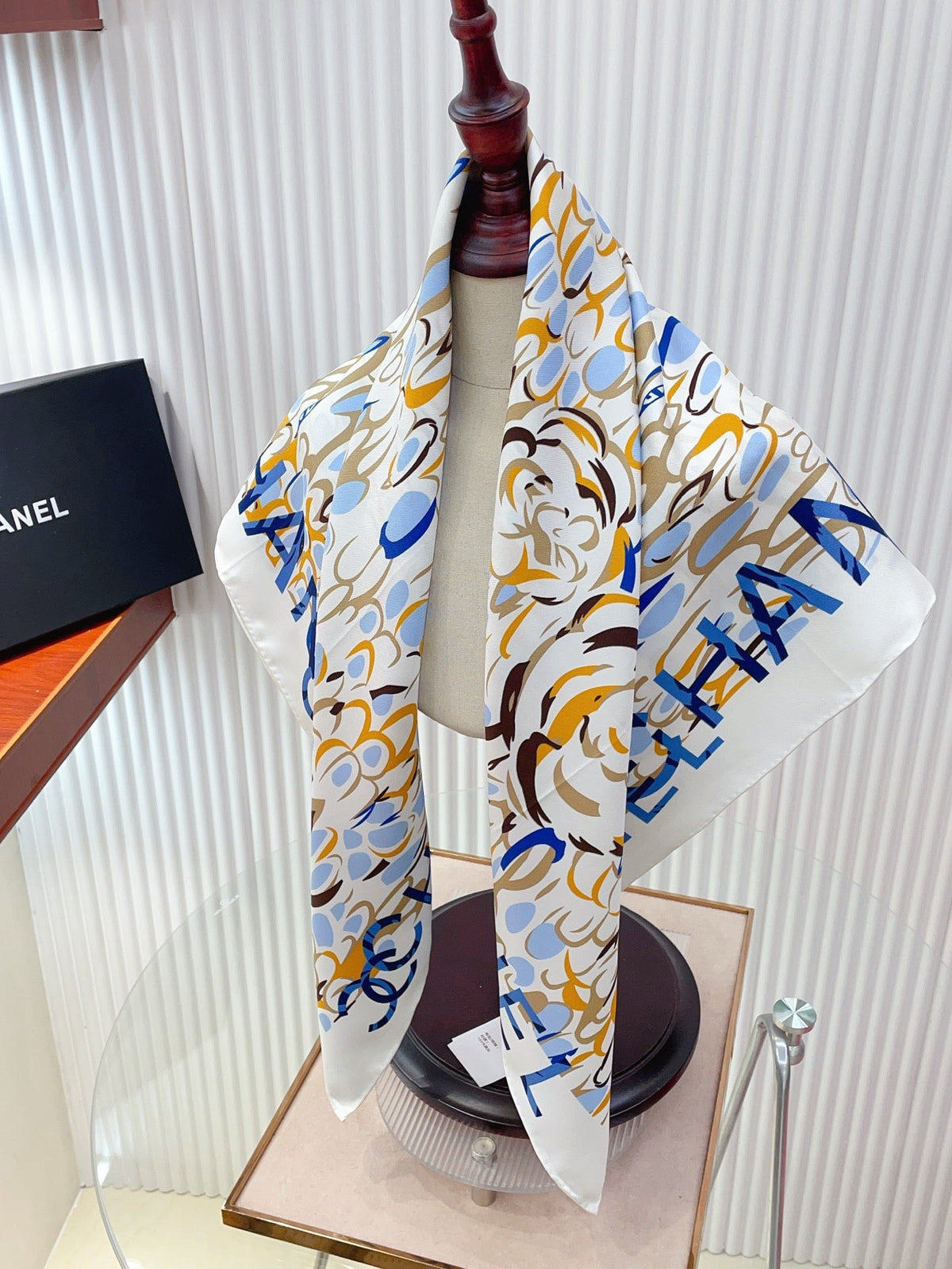 CC Scarf 90x90cm White Colorful Silk Twill 209922