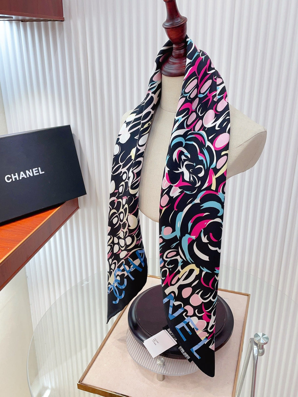 CC Scarf 90x90cm Black Colorful Silk Twill 209923