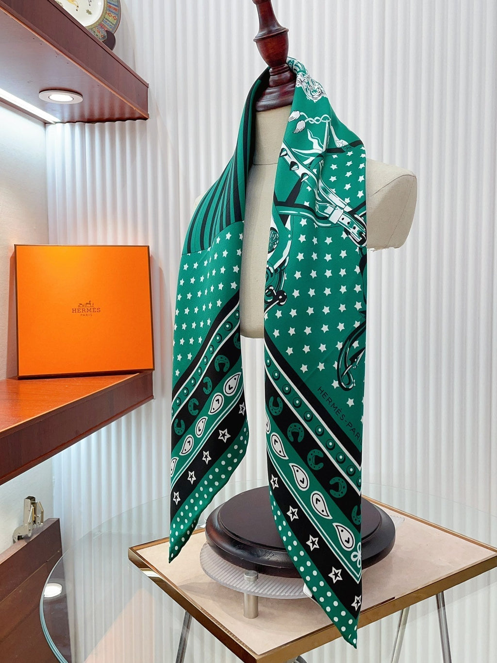 Cheval Punk Bandana Scarf 90 CM In Deep Green Mix White Black Silk Twill 309212