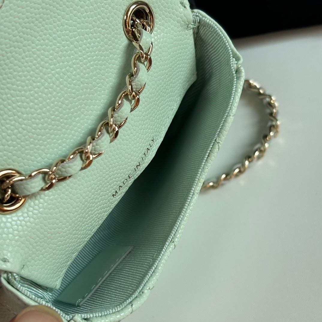 CC 26s Waist Belt Bag Chain Pastel Green Caviar 212333