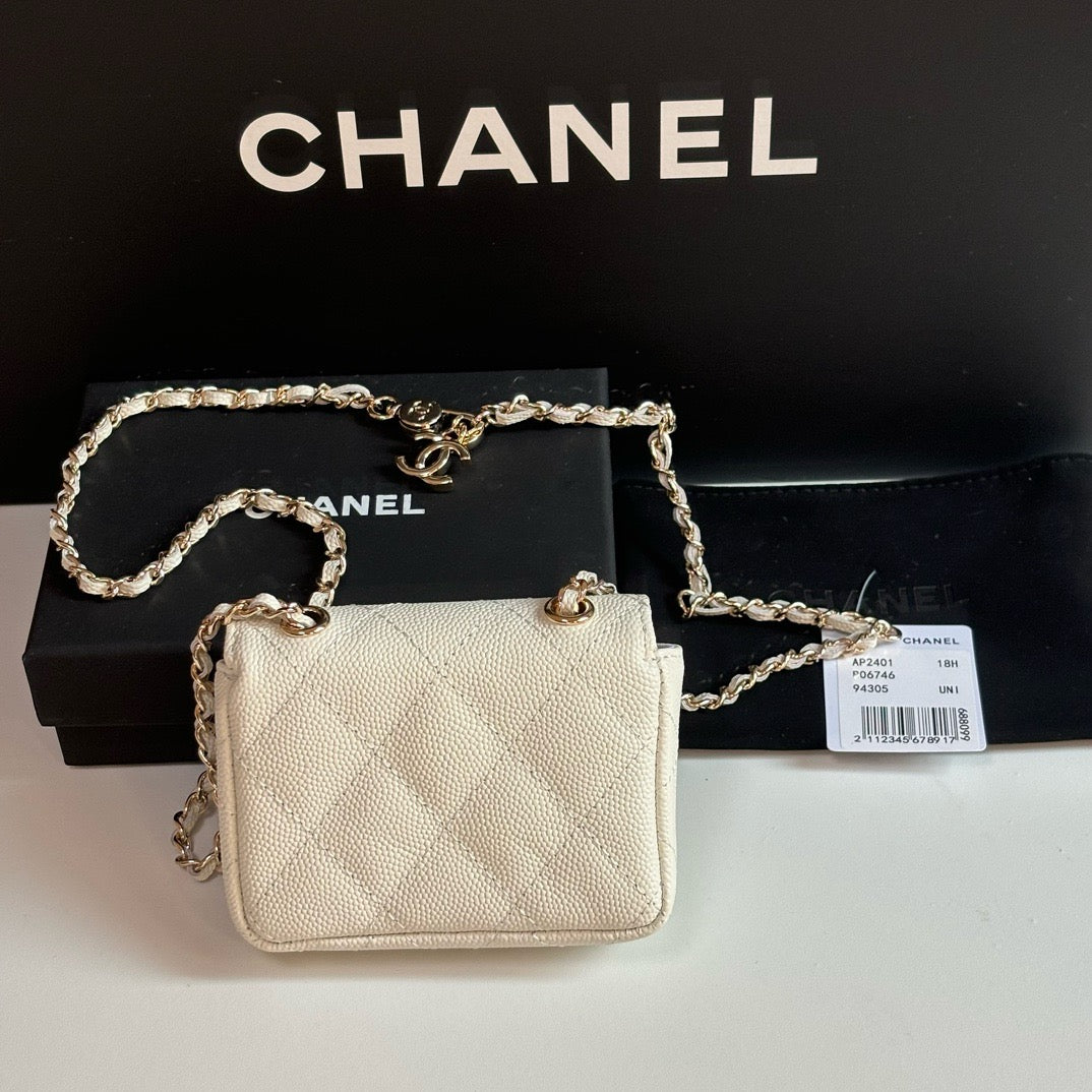 CC 26s Waist Belt Bag Chain White Caviar 212331
