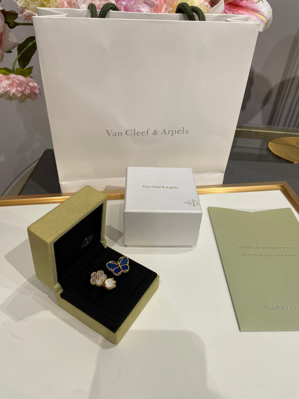 VCA Lucky Spring Gold Ring