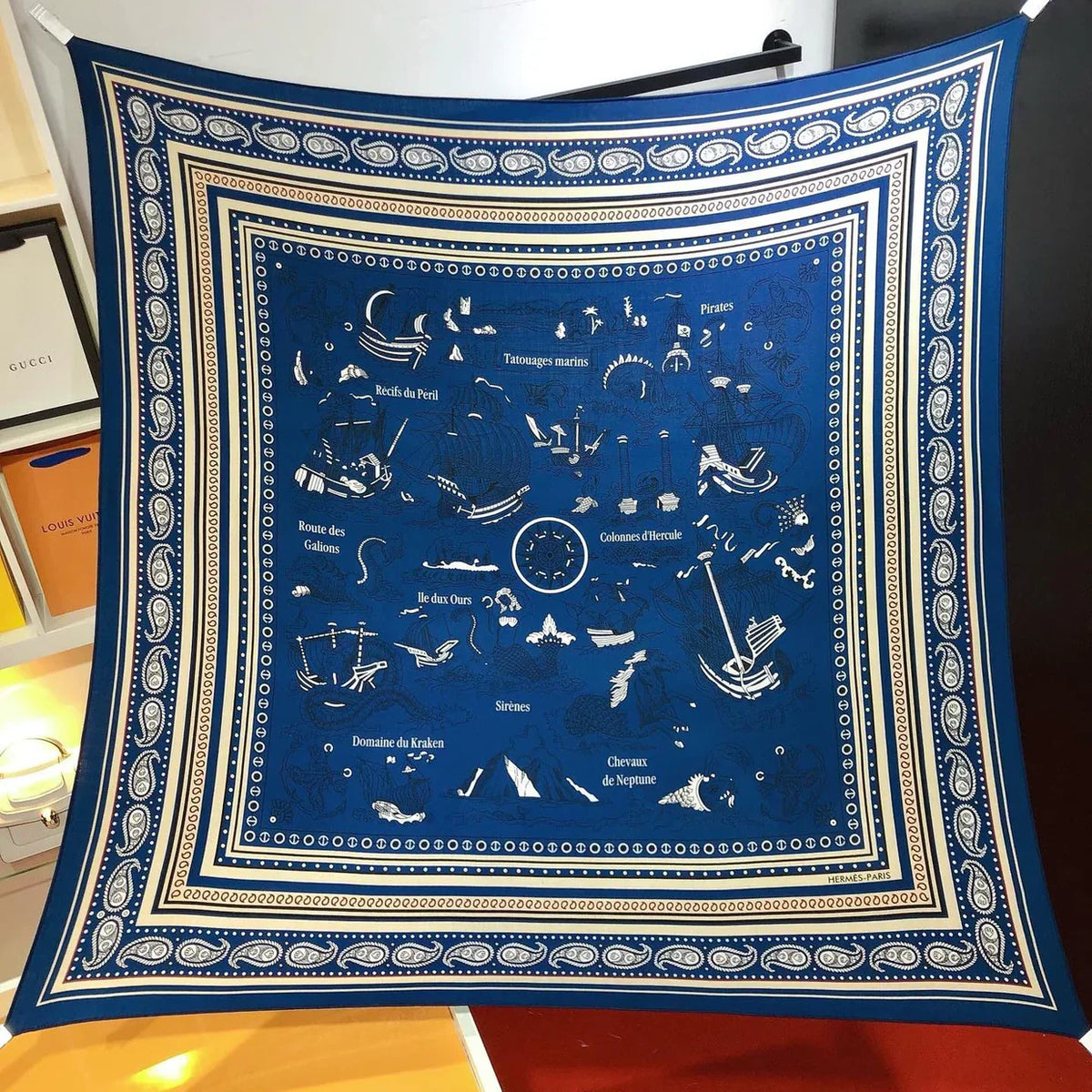 HM 26ss Amazon Scarf 90 Blue Colorful Twill Silk 126339