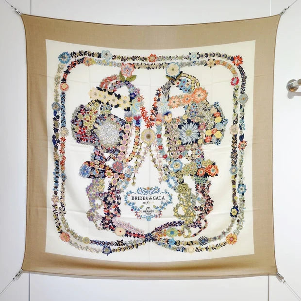 HM 26ss Amazon Scarf 140 Beige White Colorful Twill Silk 126336