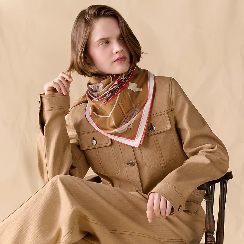 HM Petit Duc Scarf 90x90cm Beige Colorful Silk Twill 209964