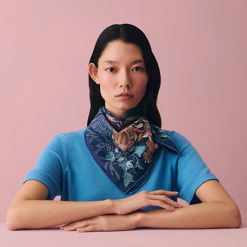 HM Le Jardin des Peintres Double Face Scarf 90x90cm Dark Blue Colorful Silk Twill 223472