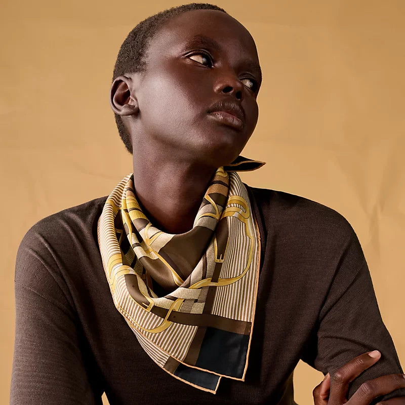 HM Mors à Jouets Chemise Scarf 90x90cm Yellow Colorful Silk Twill 223476