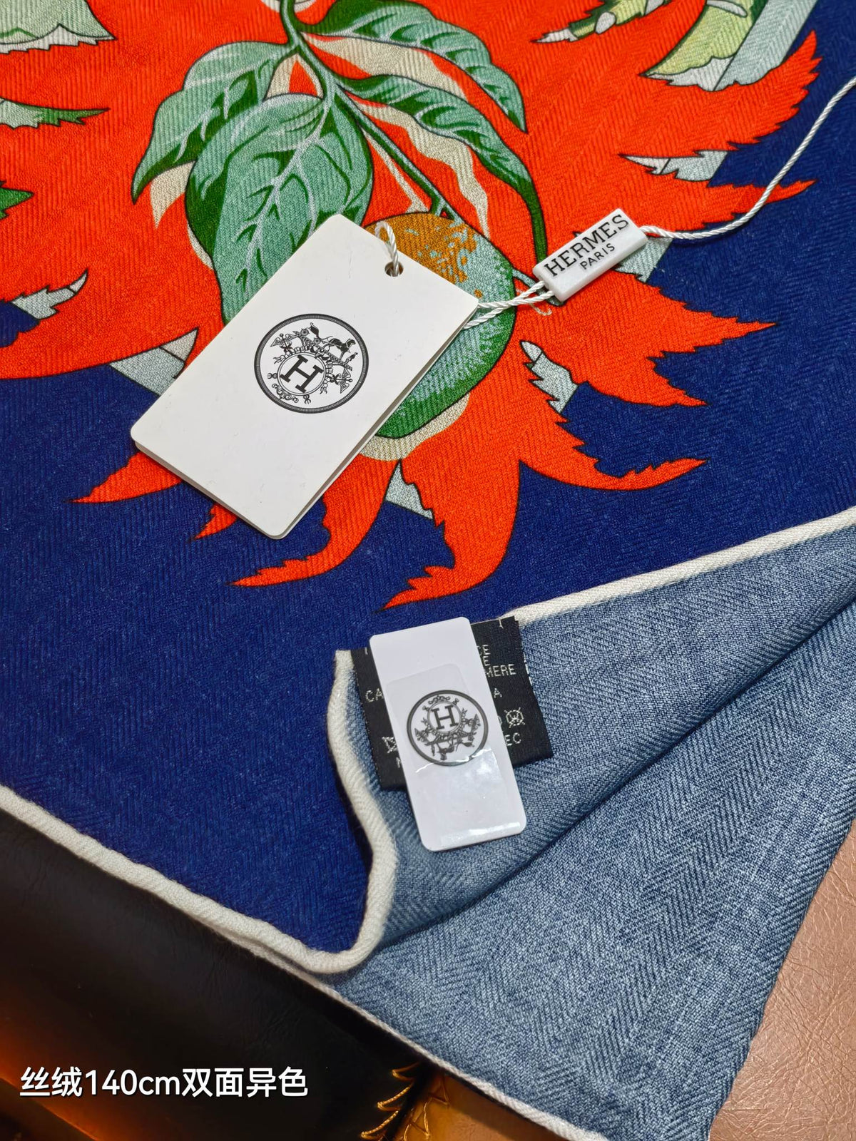 HM 26s Scarf 140 In Cashmere And Silk 411473