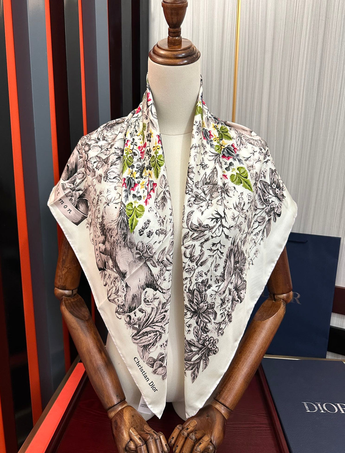 CD Around the World Scarf 90x90cm White Colorful Twill Silk 304661