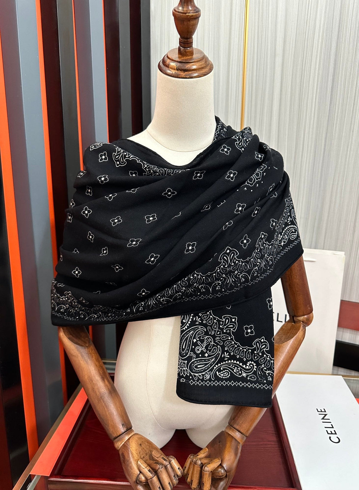 Celine Scarf 65x185cm Black Cashmere 286305