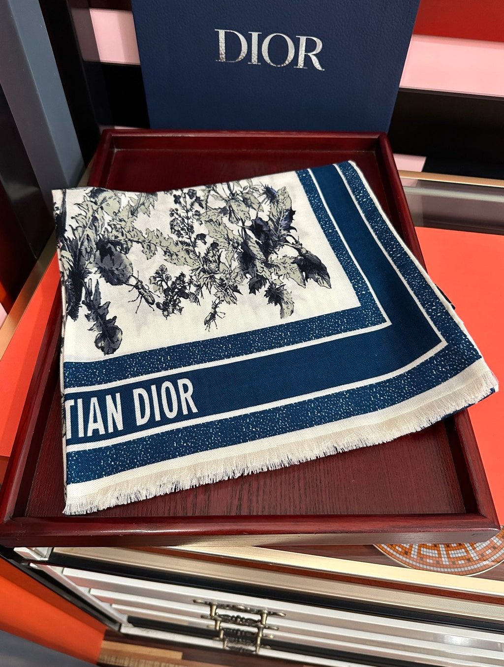 CD Double-Sided Chardons Scarf 185cm White Dark Blue Cashmere 271210