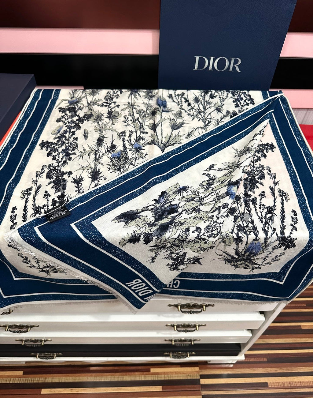 CD Double-Sided Chardons Scarf 185cm White Dark Blue Cashmere 271210