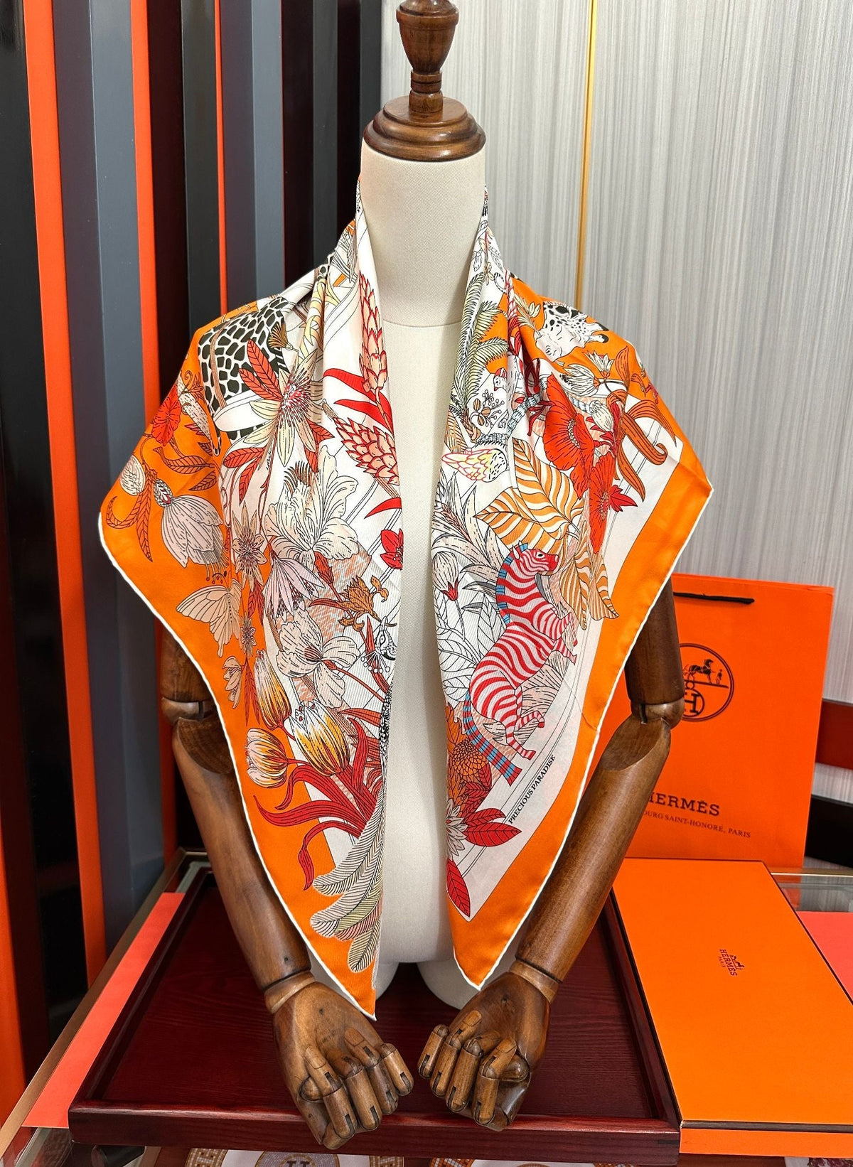 HM Scarf 90x90 Colorful Twill Silk 443150