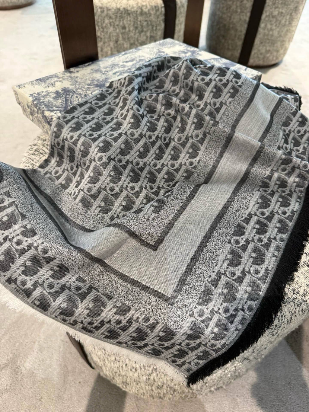 Dior 26s Scarf 140cm Silk & Cashmere 299997