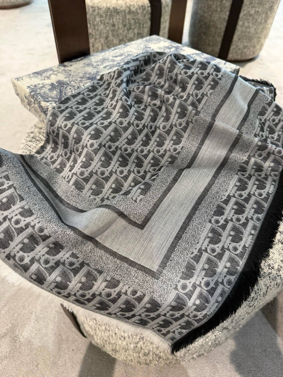 Dior 26s Scarf 140cm Silk & Cashmere 299997