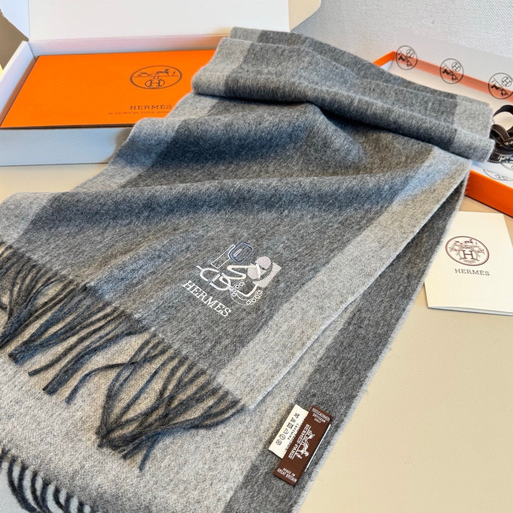 HM Classic Embroidered Scarf 185CM Gray Cashmere 292824