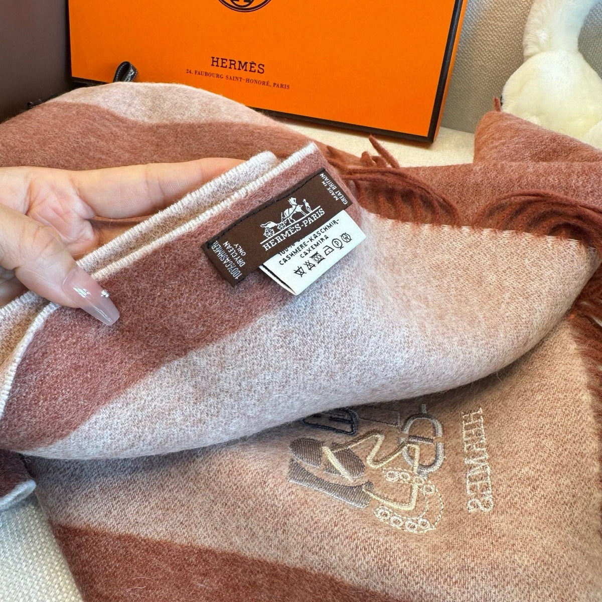 HM Classic Embroidered Scarf 185CM Dusty Rose Cashmere 292825