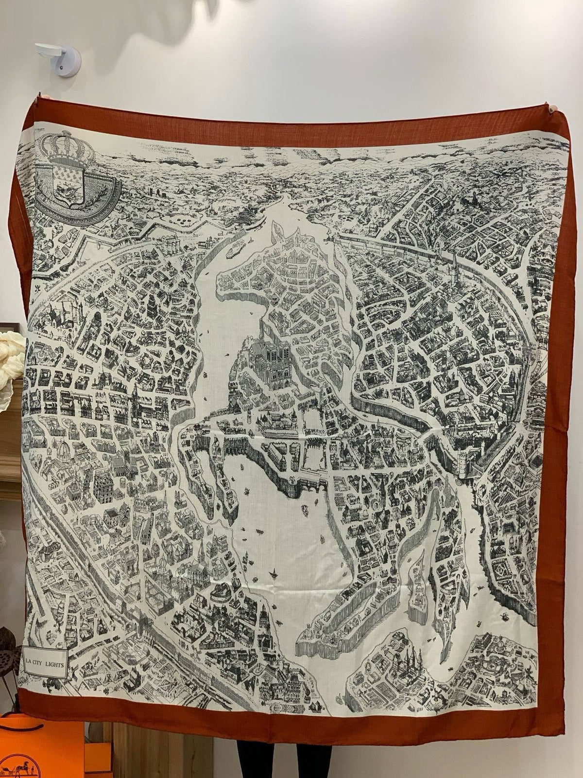 HM La Cité Cavalière shawl 140cm Brown Colorful Cashmere Silk 168120