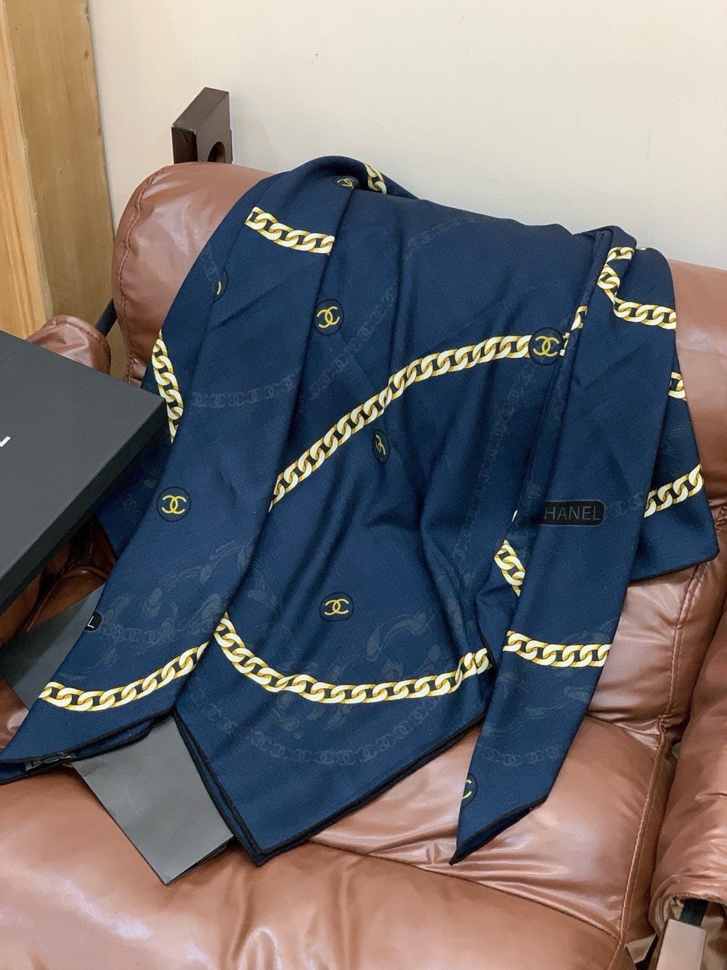 Chanel 26s Scarf 135 In Cashmere And Silk 281153