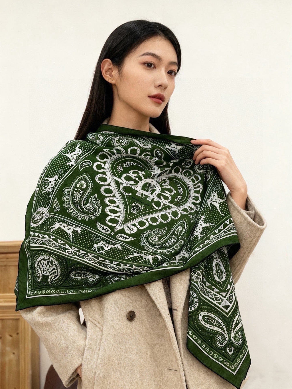HM Cheval de Coeur Bandana Scarf 140*140cm Gren Cashmere Silk 286289