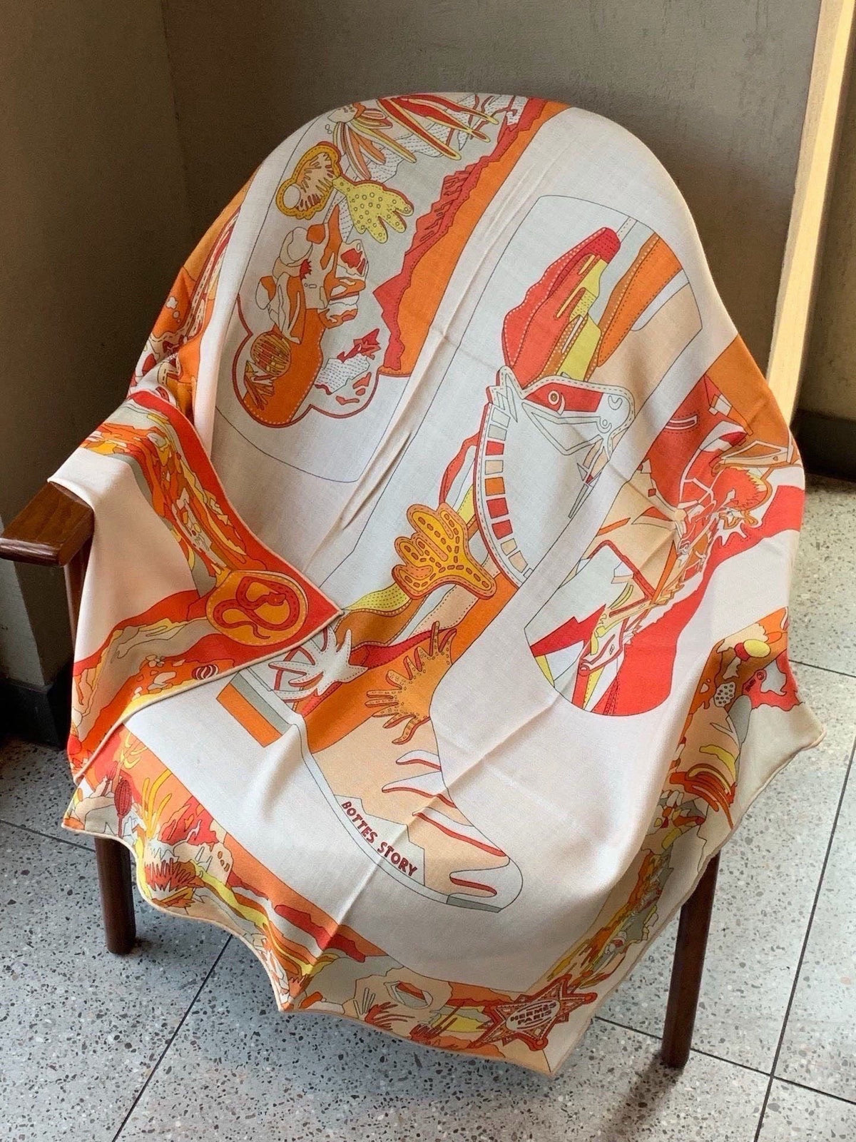 HM Bottes Story Scarf 140x140 Orange Cashmere Silk 328852