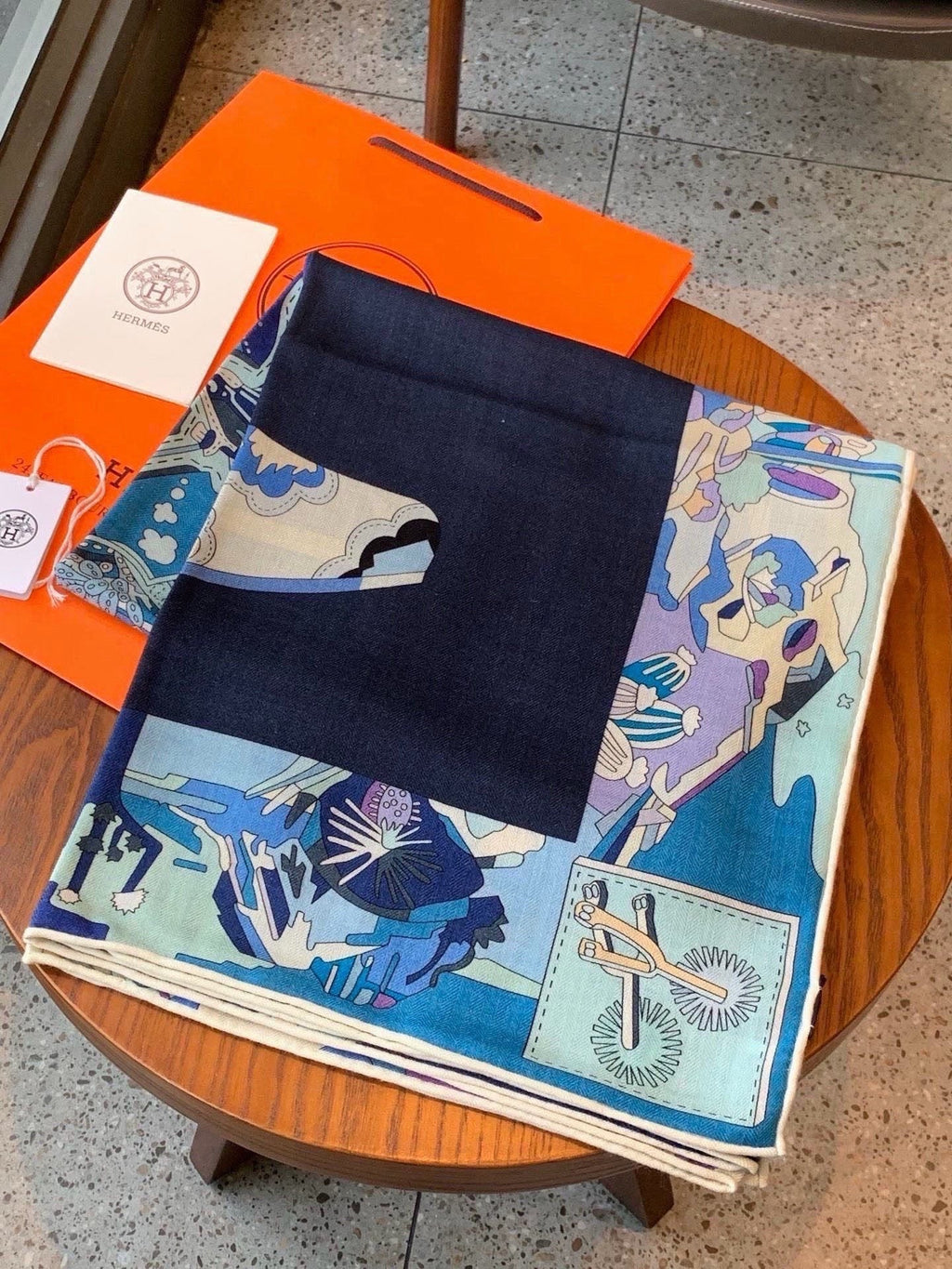 HM Bottes Story Scarf 140x140 Cashmere Silk 328853