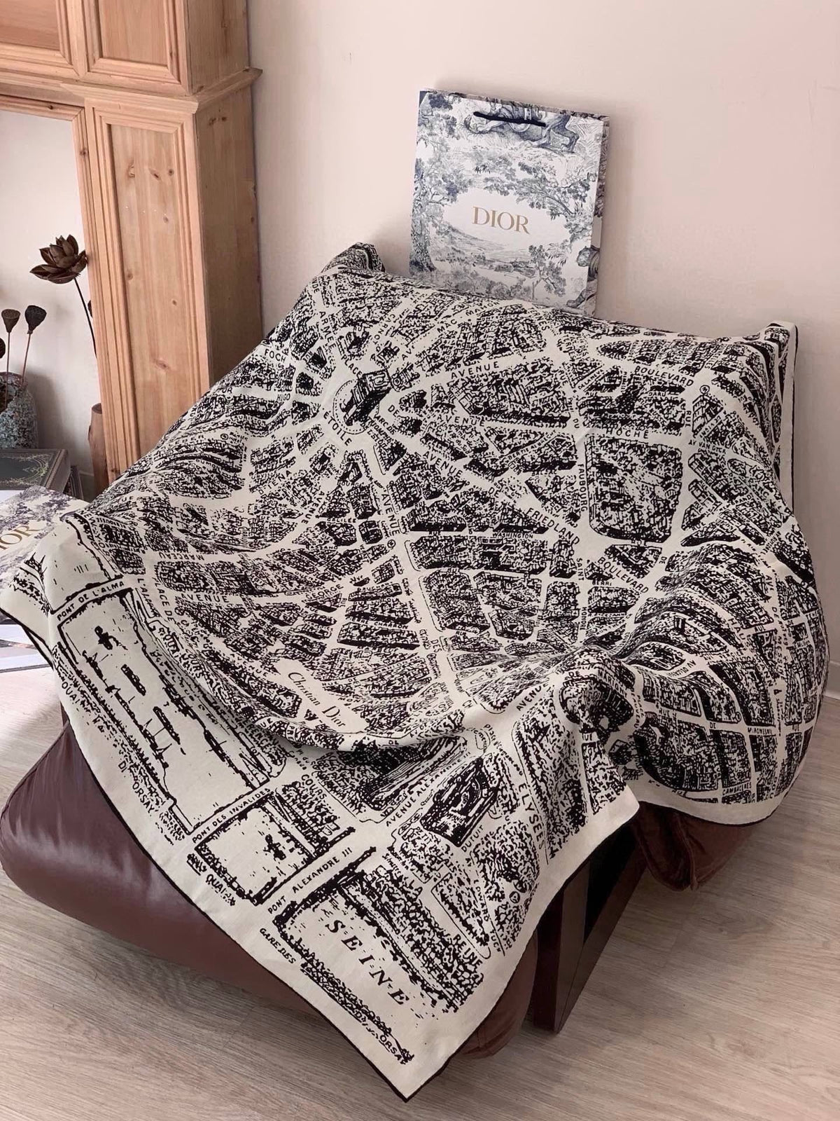 CD 26s Paris Map Scarf 140x140 Cream Mulberry Silk Cashmere 328854