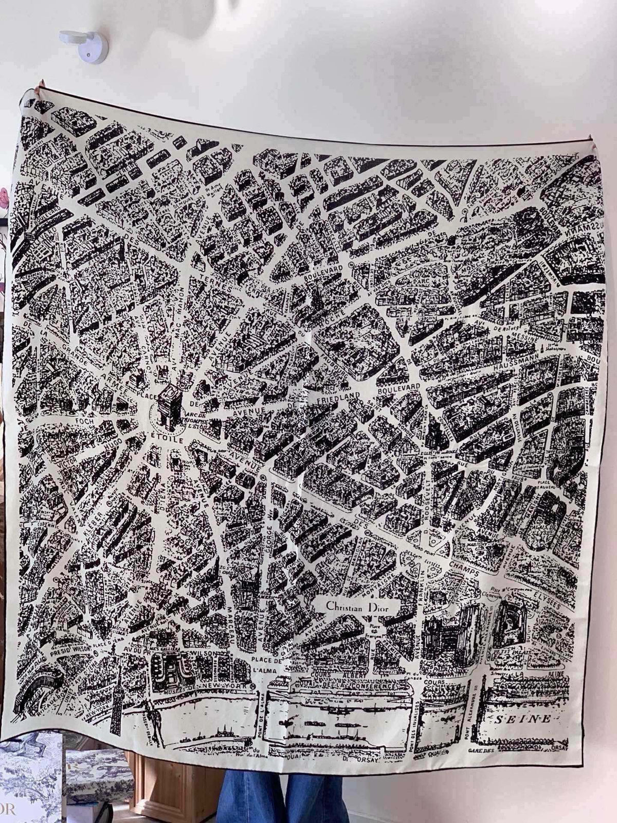 CD 26s Paris Map Scarf 140x140 Cream Mulberry Silk Cashmere 328854