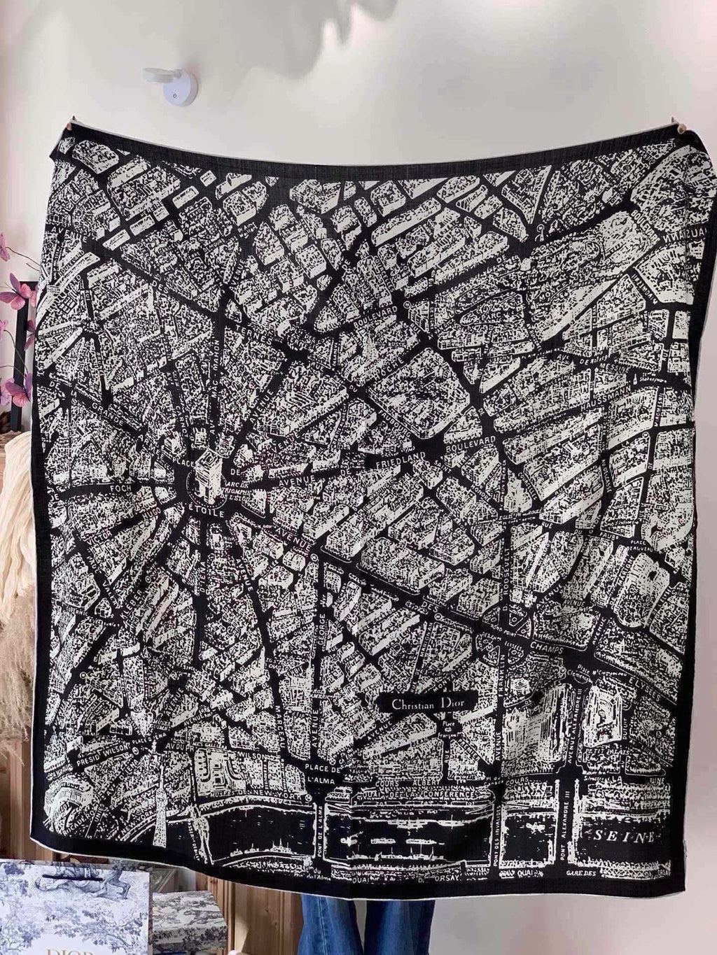 CD 26s Paris Map Scarf 140x140 Black Mulberry Silk Cashmere 328855