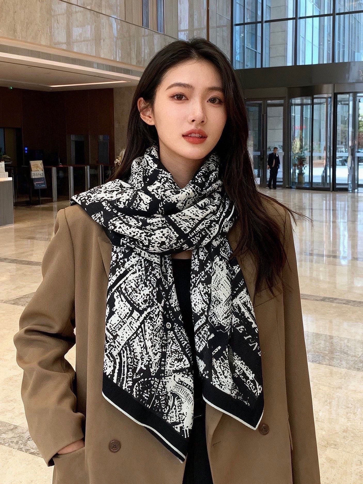 CD 26s Paris Map Scarf 140x140 Black Mulberry Silk Cashmere 328855
