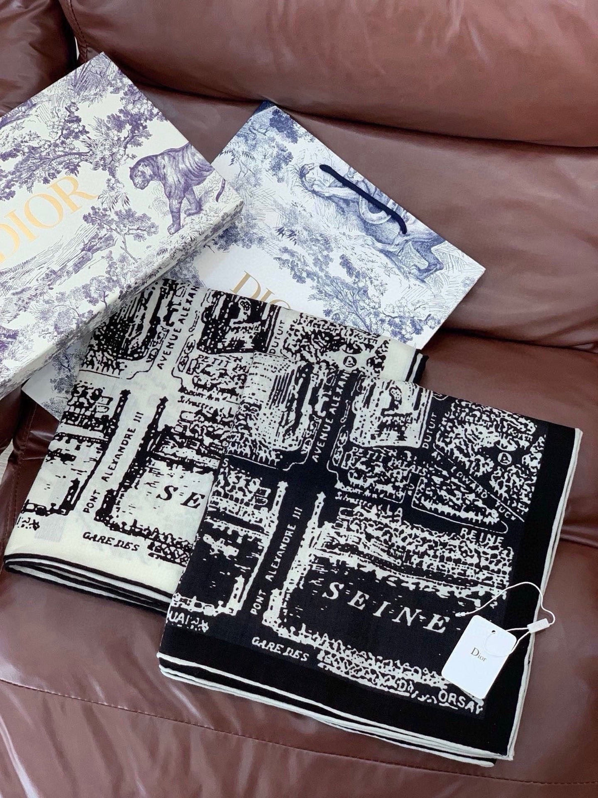 CD 26s Paris Map Scarf 140x140 Black Mulberry Silk Cashmere 328855