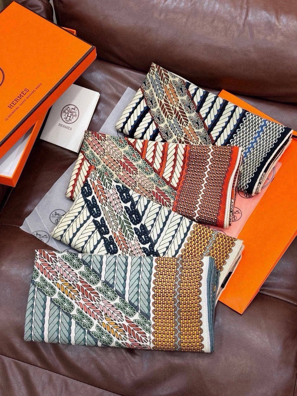 HM 26s Scarf 140 In Cashmere And Silk 426166