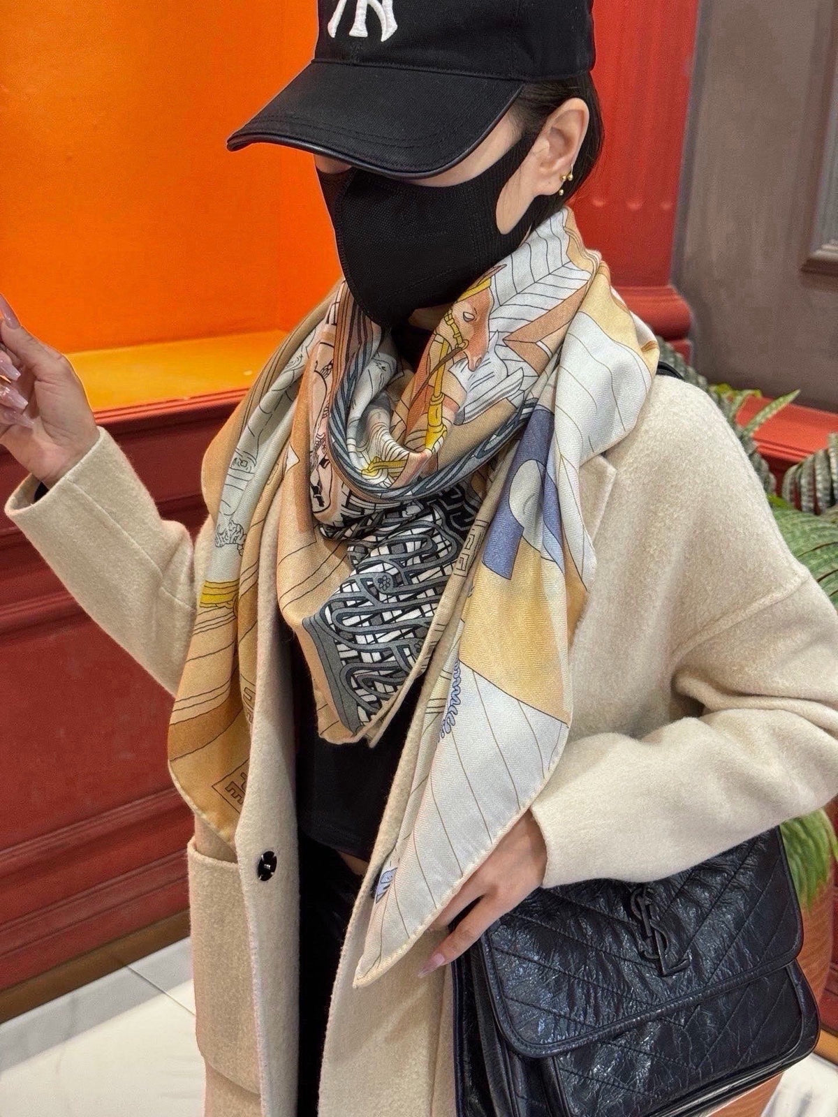 HM 26s Scarf 140 In Cashmere And Silk 429330