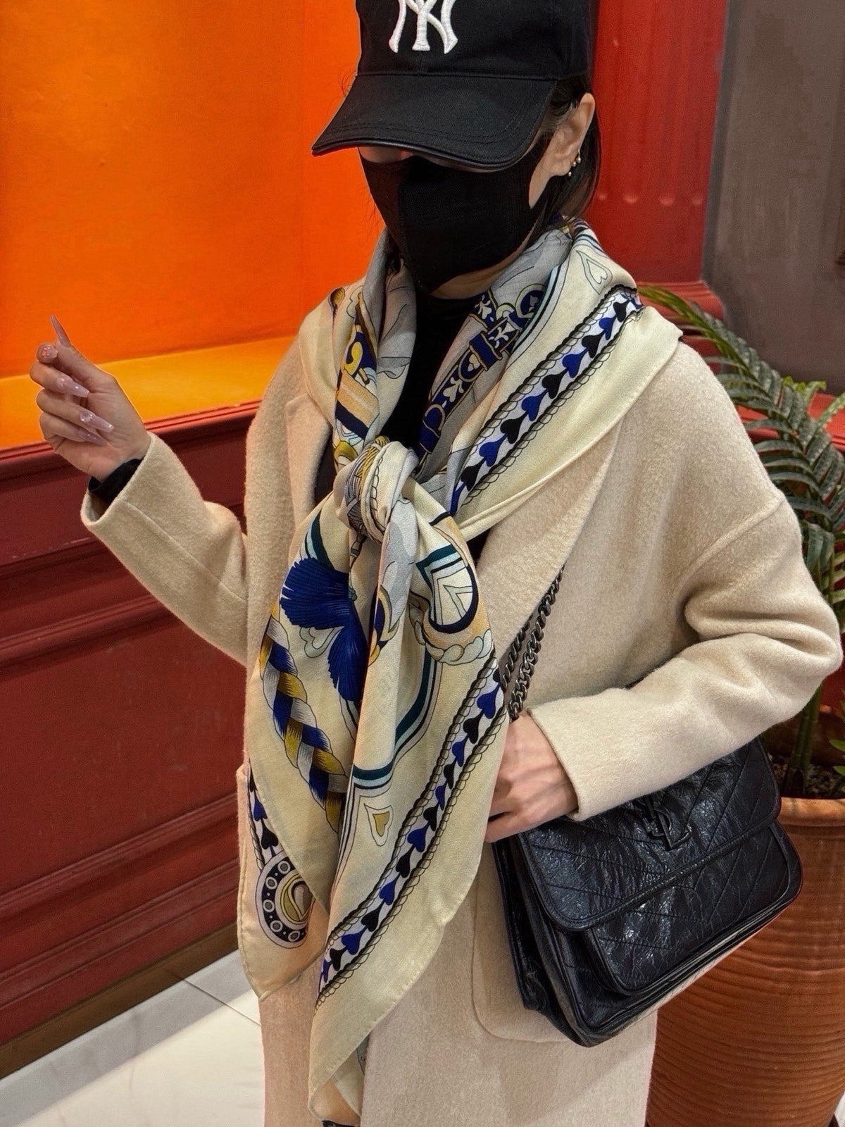HM 26s Scarf 140 In Cashmere And Silk 429338