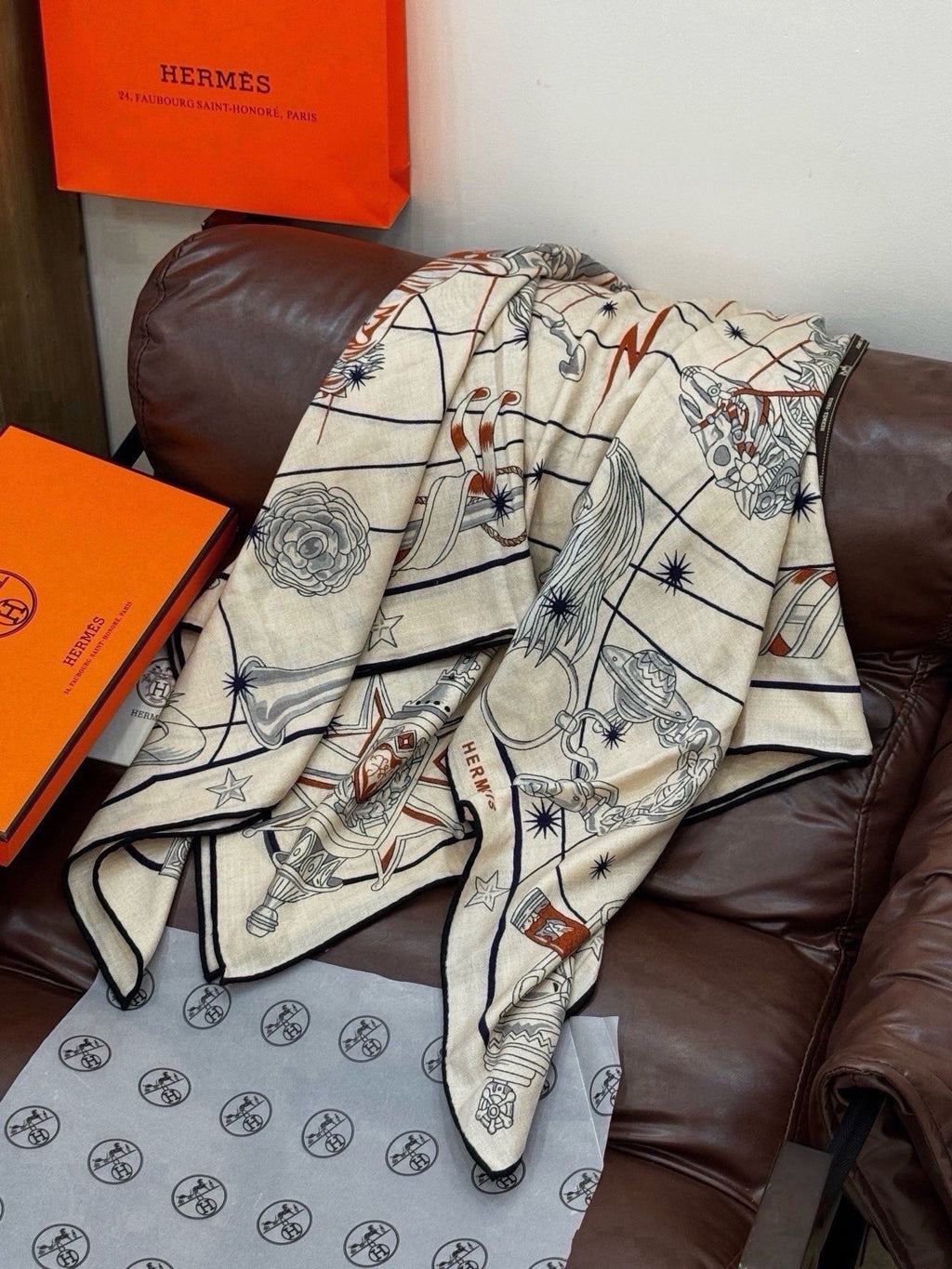 HM 26s Scarf 140 In Cashmere And Silk 216490