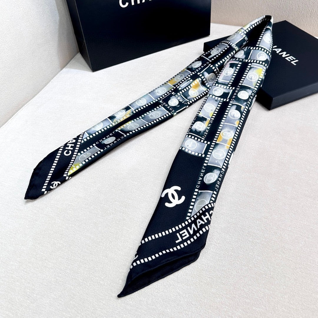 Chanel 26s Scarf 90 In Silk 309799