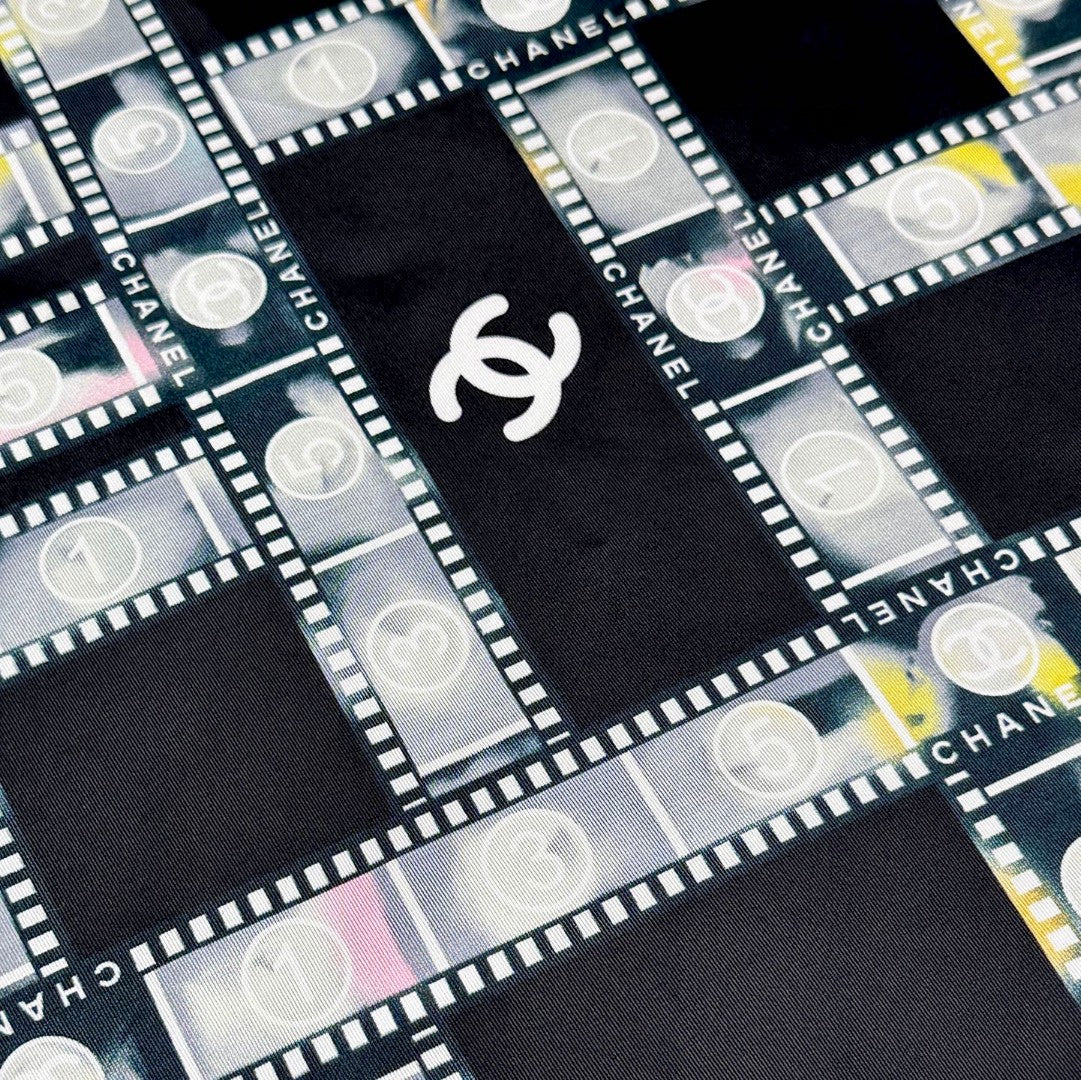 Chanel 26s Scarf 90 In Silk 309799