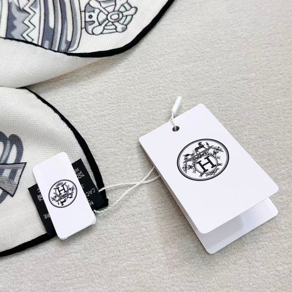 HM Creative Origins Scarf 135CM White Cashmere Silk 969434