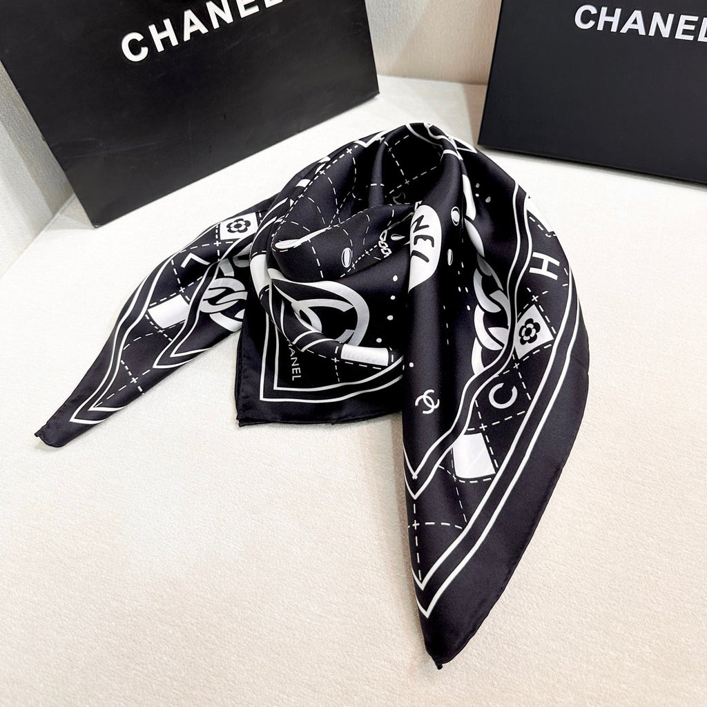 Chanel 26s Scarf 90 In Silk 304581