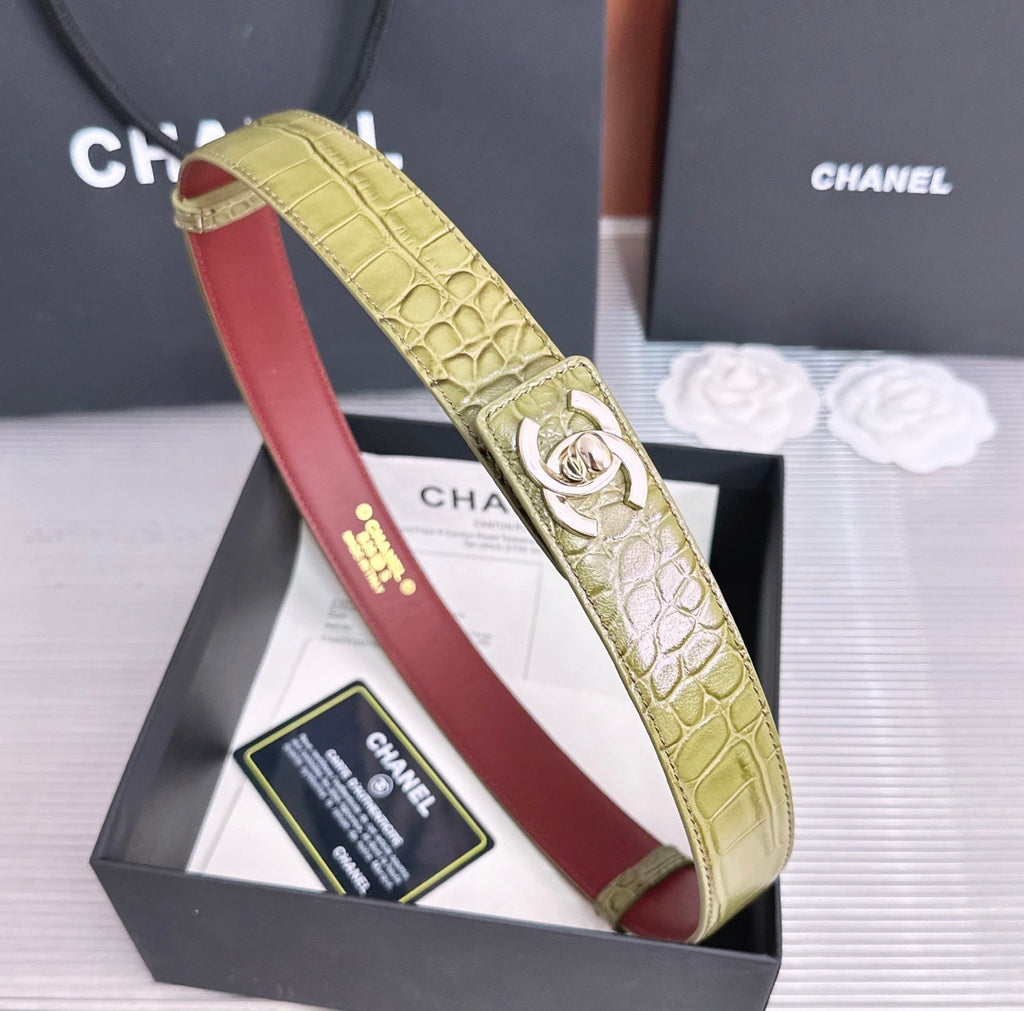 CC Fall Winter 2026 3cm Belt Khaki Sliver Crocodile-Embossed Leather