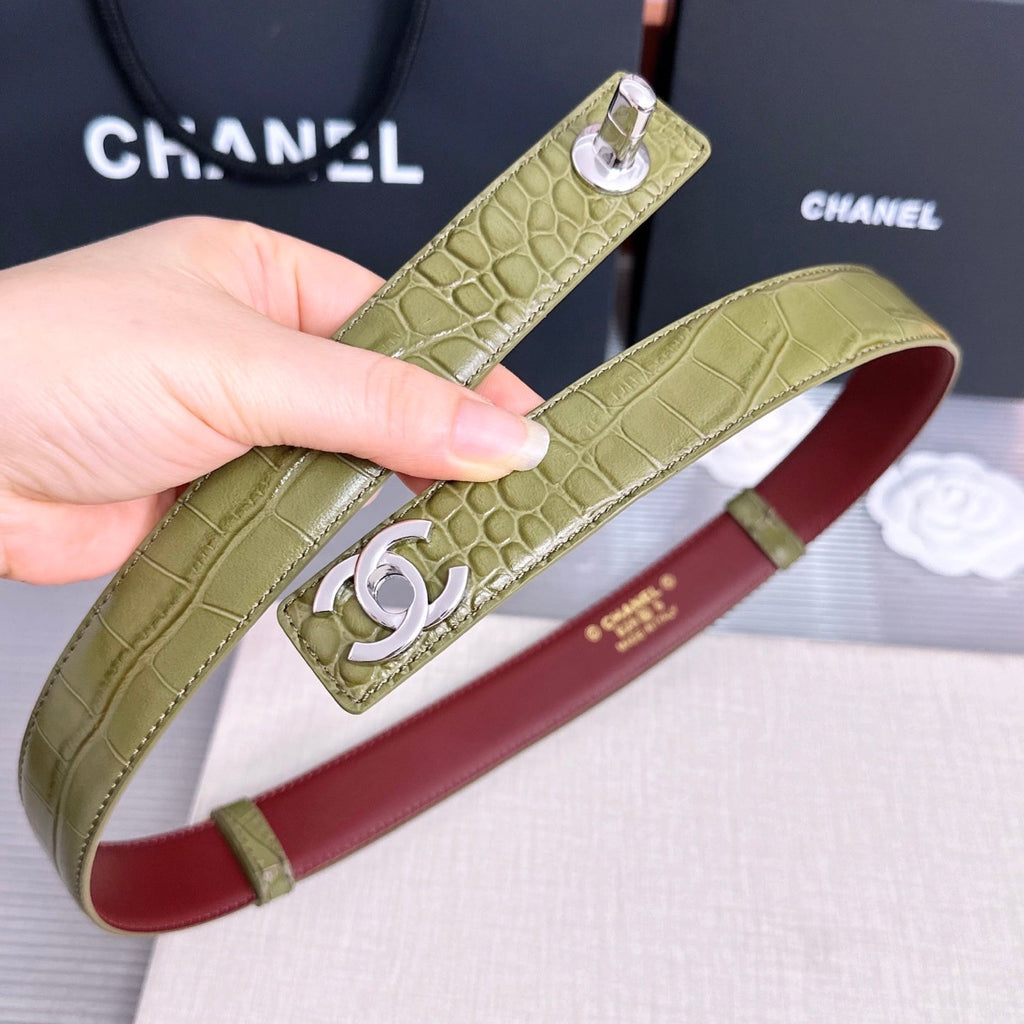 CC Fall Winter 2026 3cm Belt Khaki Gold Crocodile-Embossed Leather