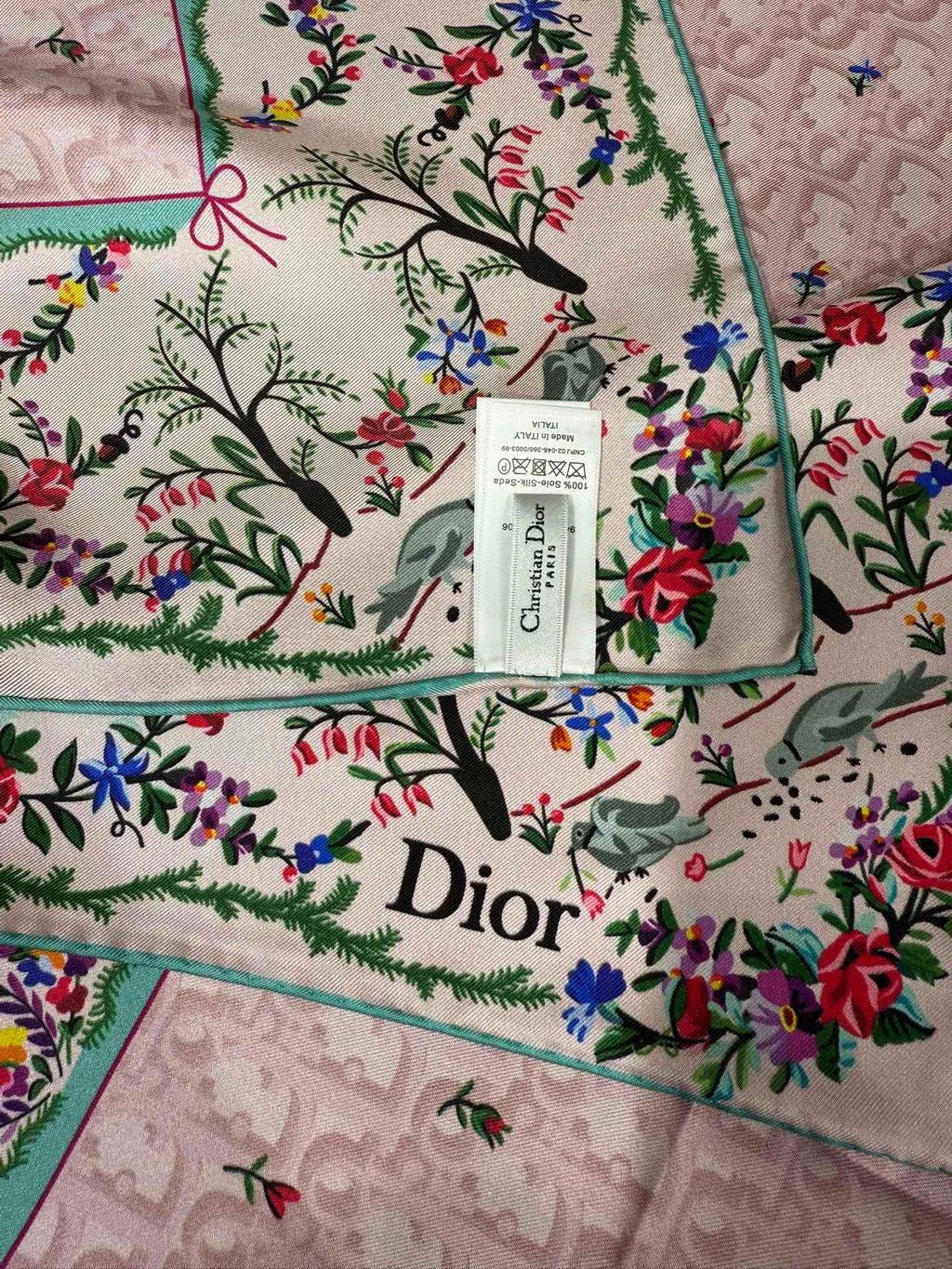 CD Dioramour Revolution Flowers 90 Scarf Light Pink Colorful Silk Twill
